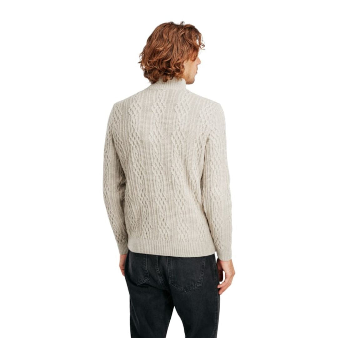 Noah - Klassisk Kabelstrikket Rullekrave Sweater i Creme