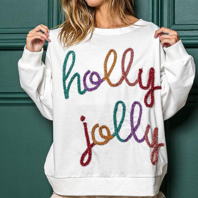 Celeste - Festlig udsmykket sweatshirt med Holly Jolly bogstaver