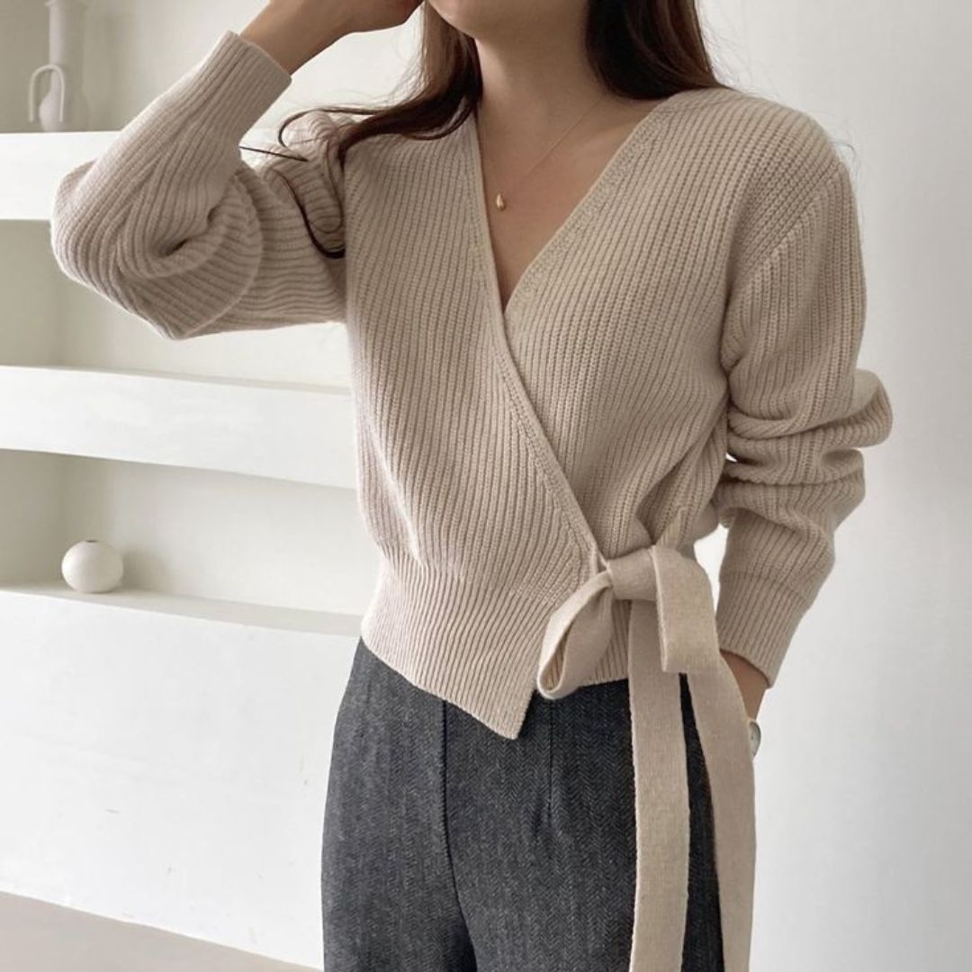 Cozy Wrap - Ribstrikket Sweater med Bindebånd i Taljen