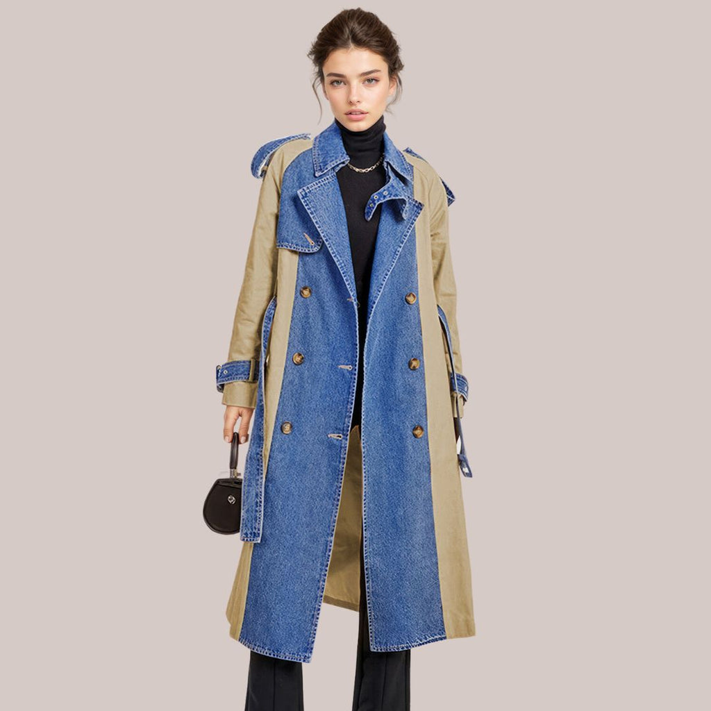 Tami - Dobbeltradet trenchcoat med denimdetaljer