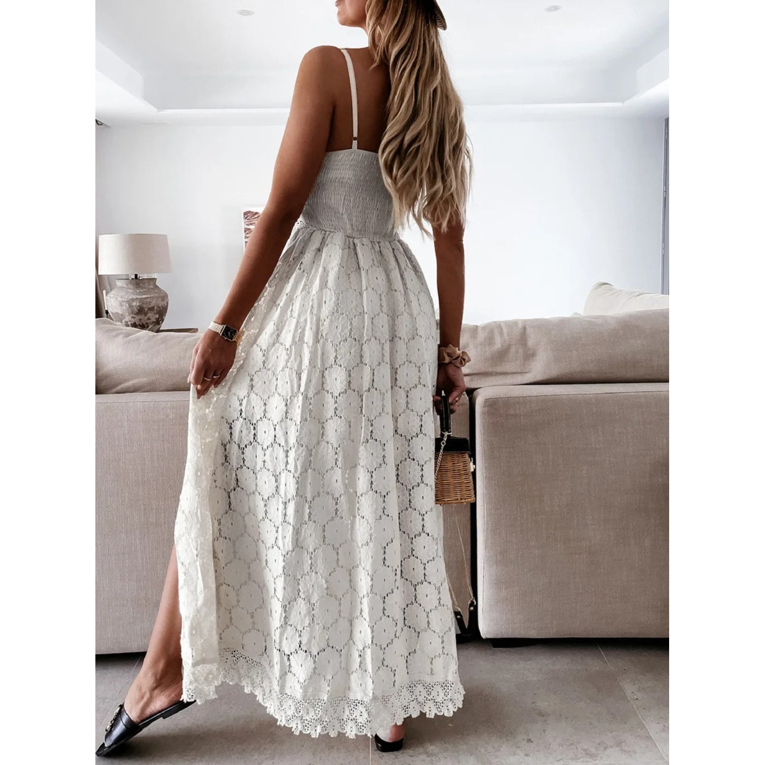 MODA hvid stroppeblomstret komfortab sommerkjole