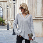 Evelyn - Chic sweater med V-udskæring i et glat look