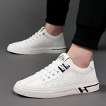 Leandro - Perforierte Ledersneaker mit Logodetail