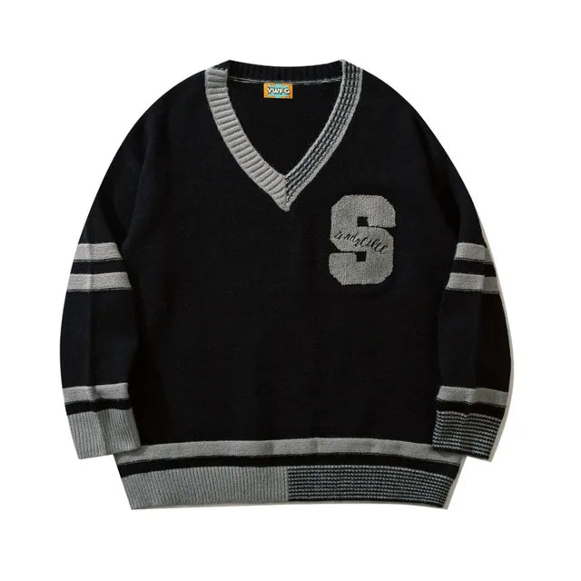 Everett - varsity sweater med stribede manchetter og monogram