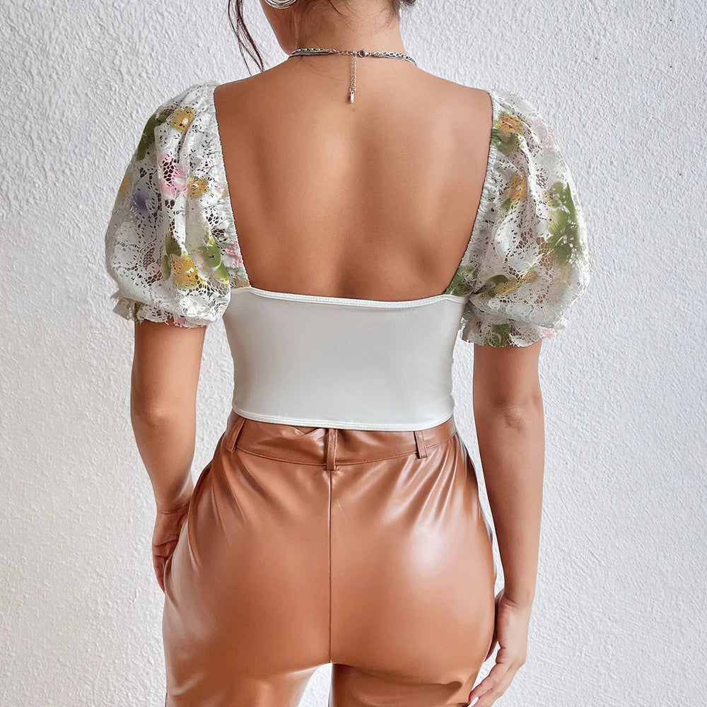 Valentina - Off shoulder blondekorset med blomsterbroderi