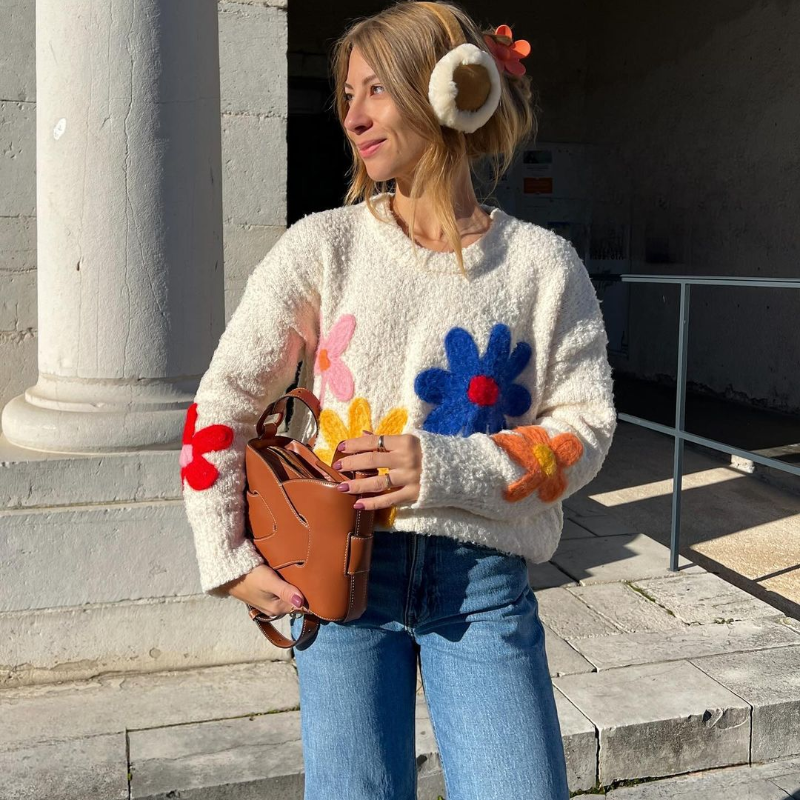 Irene - Strikket cardigan med farverige blomsterbroderier