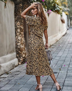 Anaïs - Elegant kjole med leopardprint
